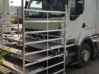 Remplacement pare-brise poids-lourds avec échafaudage.