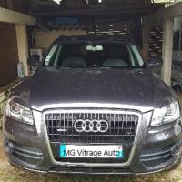 Audi Q5. pare-brise.